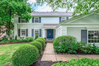31109 Manchester Ln, Bay Village, OH 44140