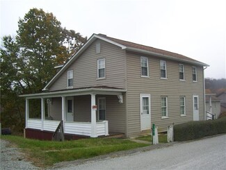164 Academy Ln, Mount Pleasant, PA 15666