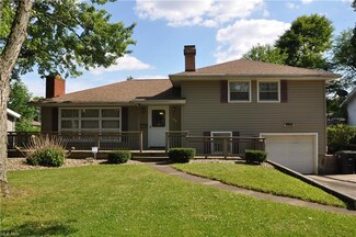 1477 Arthur Dr NW, Warren, OH 44485