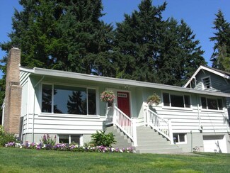 15733 Densmore Ave N, Shoreline, WA 98133