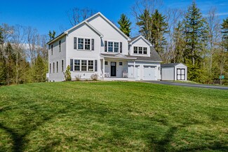 71 Whitney Rd, Cumberland, ME 04021