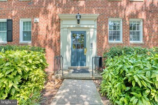 6712 W Wakefield Dr Unit A2, Alexandria, VA 22307