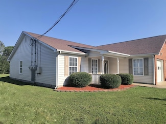 592 Flagstone Dr, Rossville, GA 30741