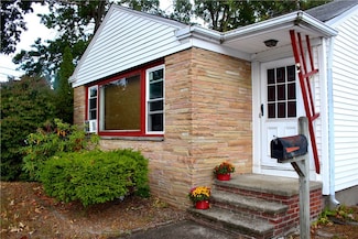 86 Alexander St, Cranston, RI 02910