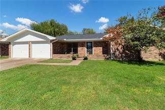 1601 Barak Ln, Bryan, TX 77802