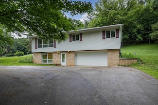 23741 Covered Bridge Dr, Richland Center, WI 53581