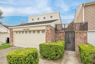 12124 Burdine St, Houston, TX 77035