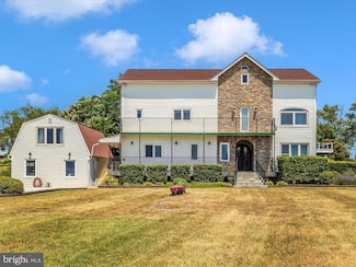 2292 Lake Dr, Pasadena, MD 21122