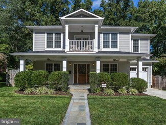 10216 Parkwood Dr, Kensington, MD 20895