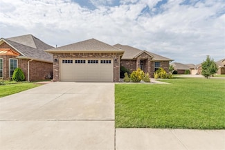 10816 NW 118th Place, Yukon, OK 73099