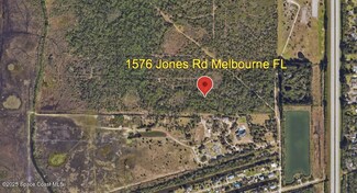 1576 Jones Rd, Melbourne, FL 32934