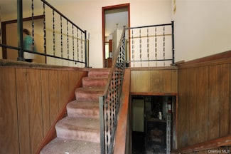 76 Seifert Ln, Putnam Valley, NY 10579