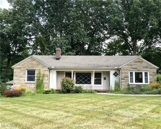 2065 Stabler Rd, Akron, OH 44313