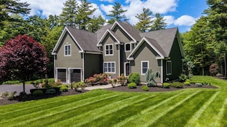 50 Elm St, Plympton, MA 02367