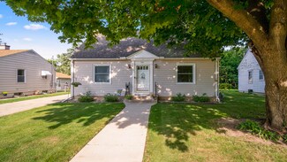 552 N Walnut St, Janesville, WI 53548
