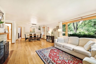 4301 Nakoma Rd, Madison, WI 53711