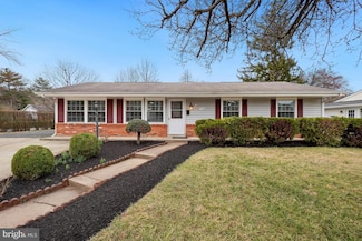1105 S Greenthorn Ave, Sterling, VA 20164