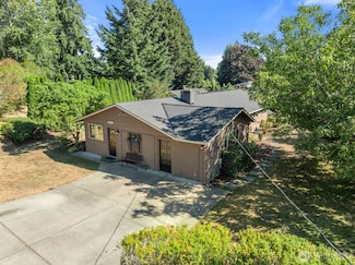20218 75th Ave NE, Kenmore, WA 98028