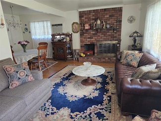 27 Leo Ln, Deer Park, NY 11729