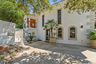 219 Highview Dr, San Antonio, TX 78228