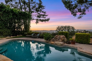 21737 Ulmus Dr, Woodland Hills, CA 91364