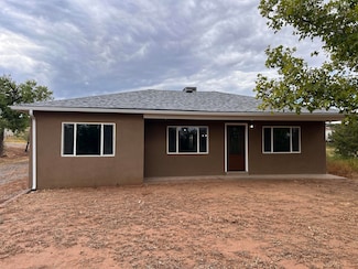 96 Skyline Dr, Edgewood, NM 87015
