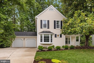9206 Northedge Dr, Springfield, VA 22153