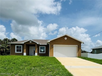 1115 Leader St, Labelle, FL 33935