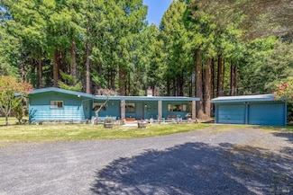 32100 O Bayley Dr, Fort Bragg, CA 95437