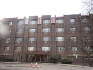 8455 W Leland Ave Unit 104N, Chicago, IL 60656