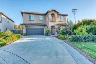 1005 E Carnoustie Ave, Fresno, CA 93730