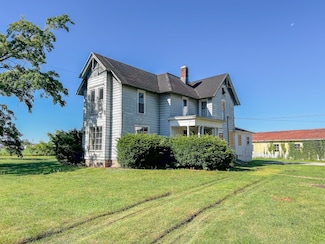28701 Middle Crossing Rd, Dowagiac, MI 49047