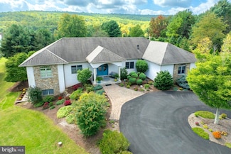 1720 Saint Peters Rd, Pottstown, PA 19465