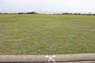 3105 Bay Ridge Dr, Palacios, TX 77465