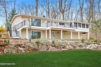 17 Nutmeg Dr, Greenwich, CT 06831