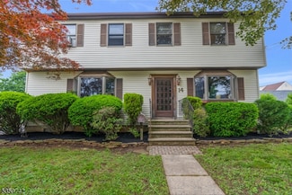 14 Fisher Ave, Middlesex, NJ 08846