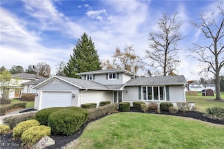 5725 Elm Hill Dr, Solon, OH 44139