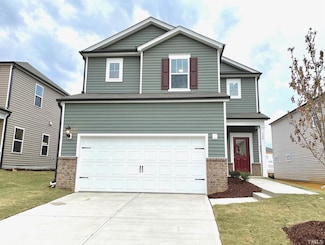 320 Wilbur Lake Dr, Fuquay-Varina, NC 27526