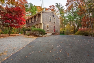 73 White Oak Run, North Dartmouth, MA 02747