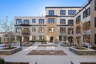 1025 Massachusetts Ave Unit 304, Arlington, MA 02476