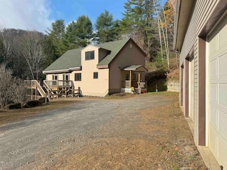 149 W Trottier Rd, South Royalton, VT 05068