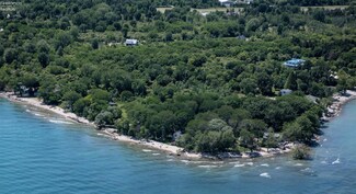 9 E Point Rd, Kelleys Island, OH 43438