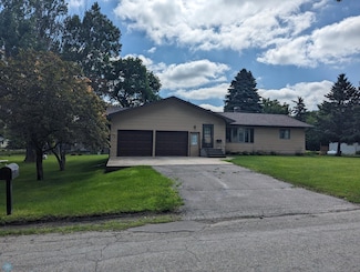709 Broadway St, Lisbon, ND 58054