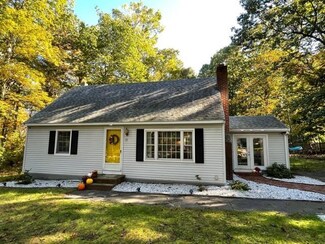 31 Meditation Ln, Atkinson, NH 03811