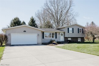 2040 Skyview Ln, Kent, OH 44240
