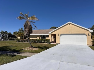 1821 SE Hanby Ave, Port Saint Lucie, FL 34952