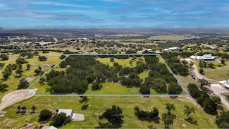 96 Coyote Run, Fredericksburg, TX 78624