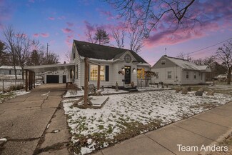 412 E Marshall St, Hastings, MI 49058