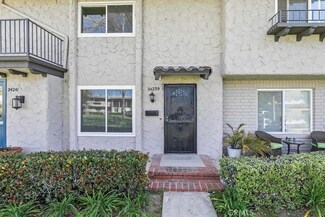 24239 La Glorita Cir, Newhall, CA 91321