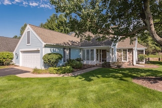 4527 Thornberry Dr SE, Grand Rapids, MI 49546